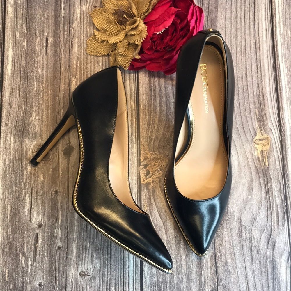 Bcbgeneration Harleigh Chain Pointy Toe Pumps 7.5b - image 1